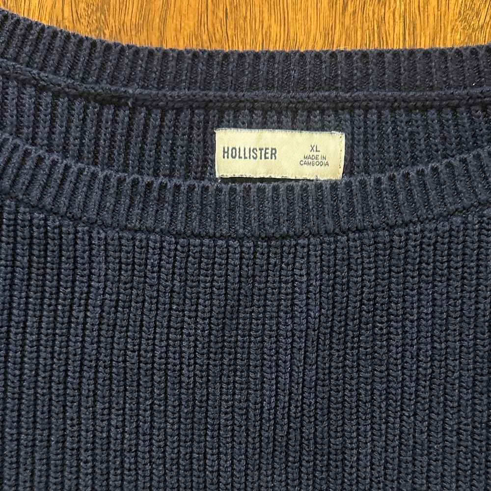 Hollister Navy Crew Neck Sweater - Picture 2 of 5